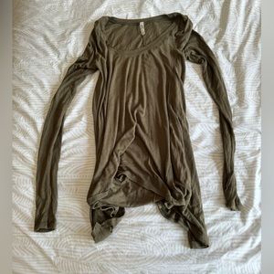 Free People Ribbed Flowy Long Sleeve 🫒